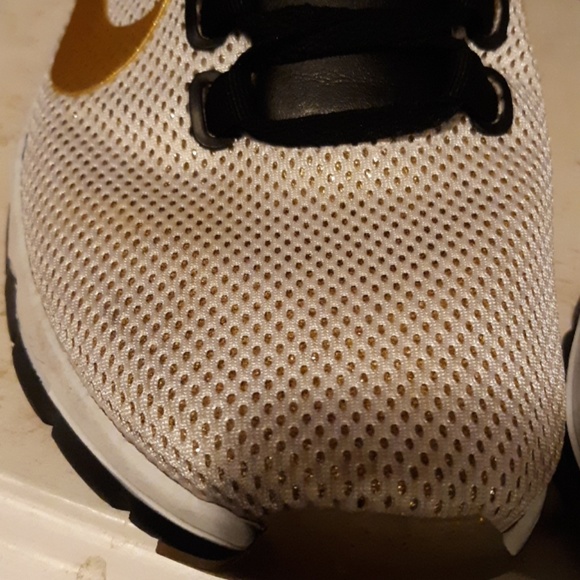 Shoes - Picture 2 of 3